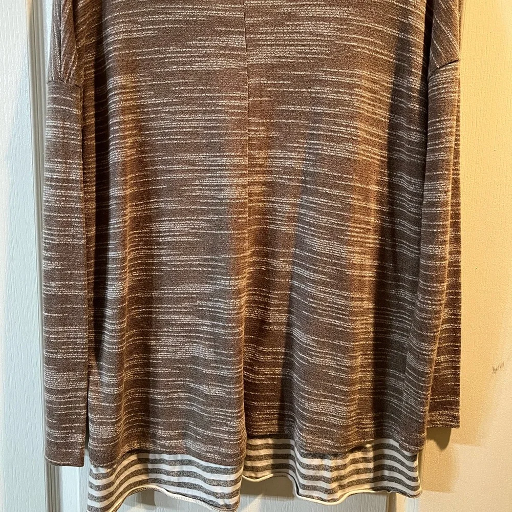 Umgee Sweater - Picture 3 of 3